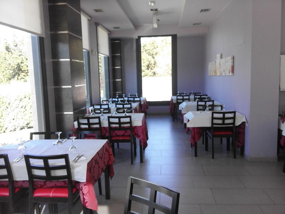Hostal Restaurante Vial 奥伦塞 外观 照片