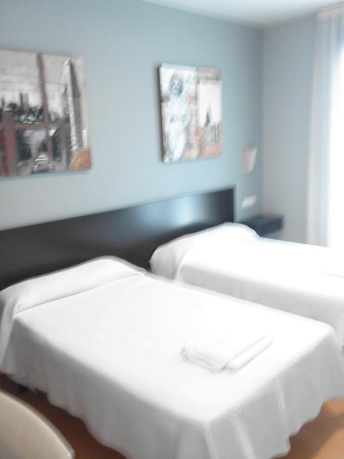 Hostal Restaurante Vial 奥伦塞 外观 照片
