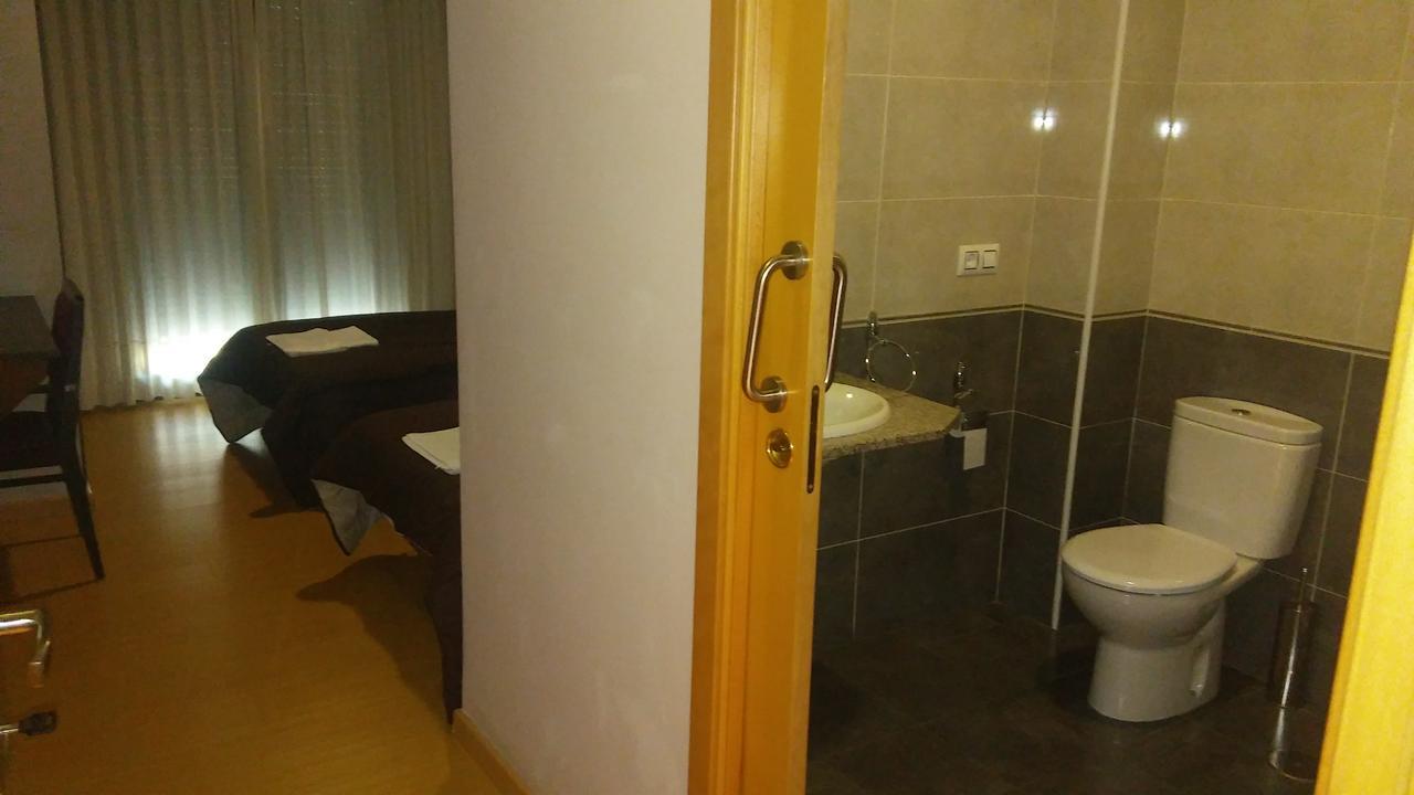 Hostal Restaurante Vial 奥伦塞 外观 照片